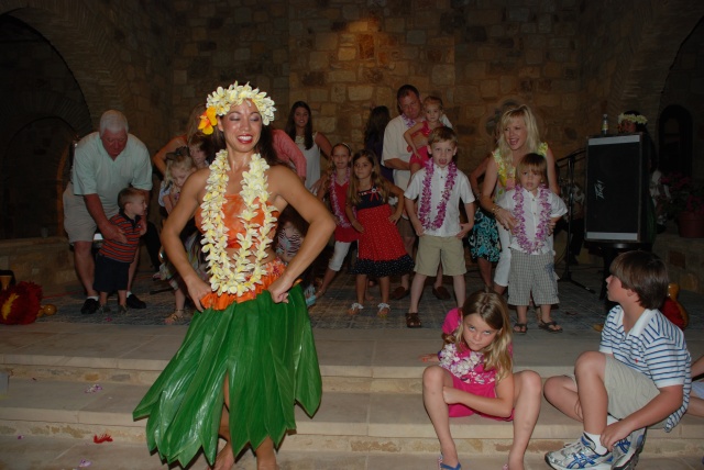 2009-05-23-ESCONDIDO LUAU KYLA VALE 22.jpg